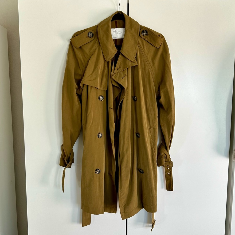 Flowy Trench
